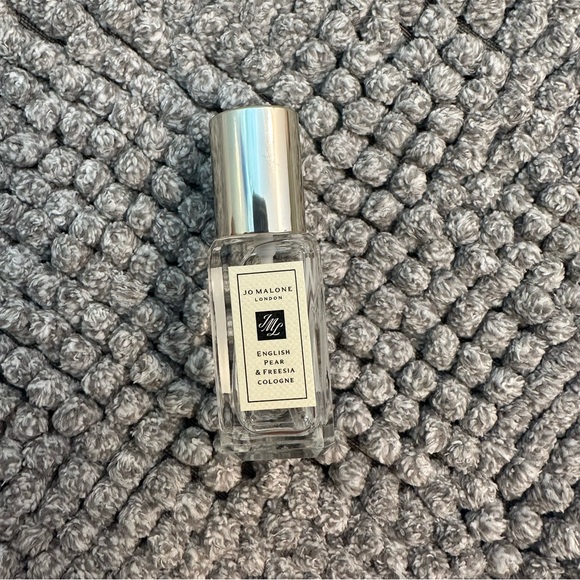 ❌❌SOLD❌❌ Jo Malone travel size gift set - Picture 4 of 6